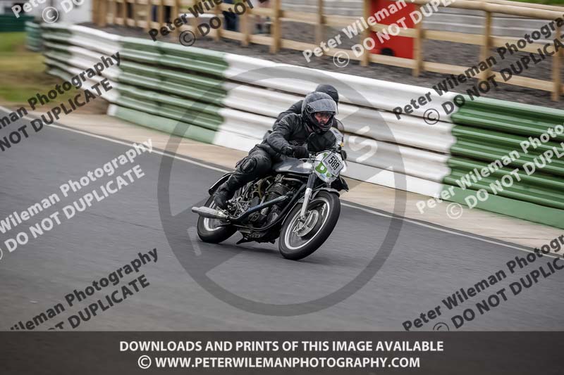 Vintage motorcycle club;eventdigitalimages;mallory park;mallory park trackday photographs;no limits trackdays;peter wileman photography;trackday digital images;trackday photos;vmcc festival 1000 bikes photographs